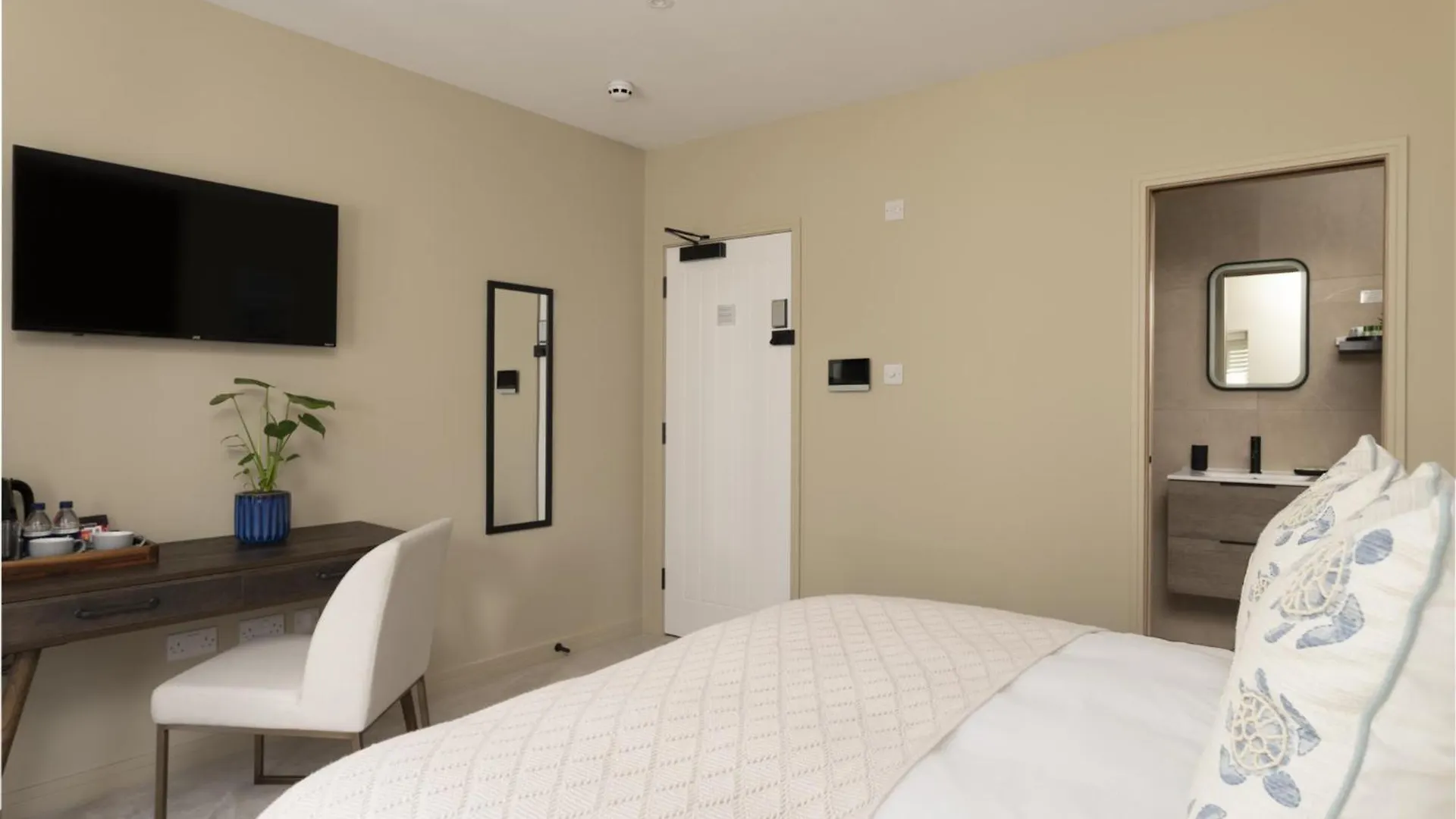Kings Road Suites Brighton