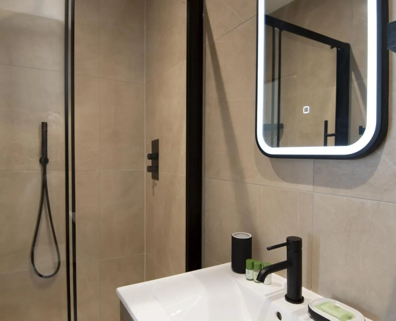 Kings Road Suites Brighton